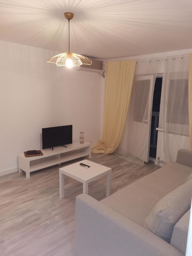 Bloom Box Apartments Κραϊόβα Εξωτερικό φωτογραφία