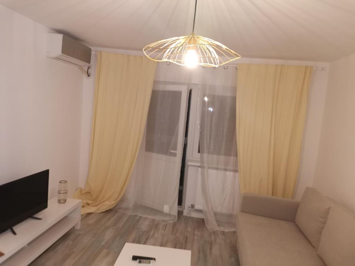 Bloom Box Apartments Κραϊόβα Εξωτερικό φωτογραφία