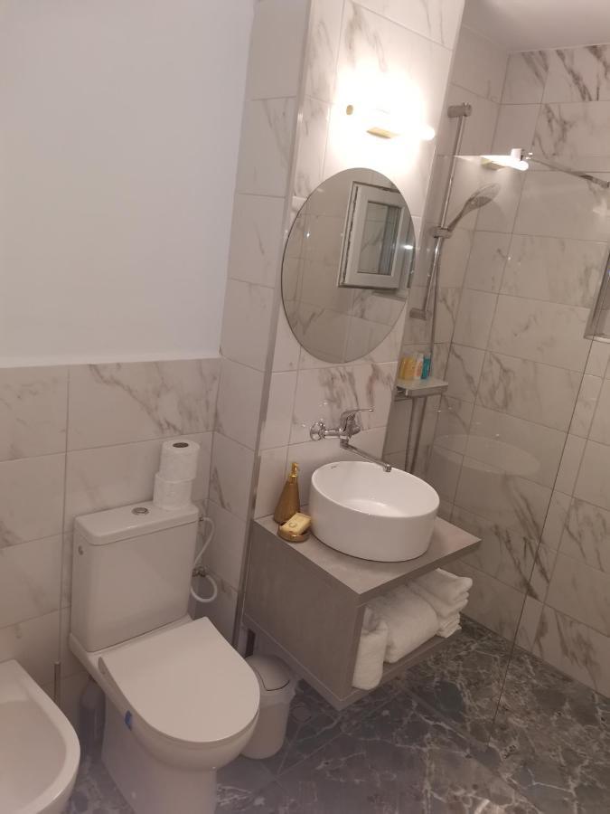 Bloom Box Apartments Κραϊόβα Εξωτερικό φωτογραφία